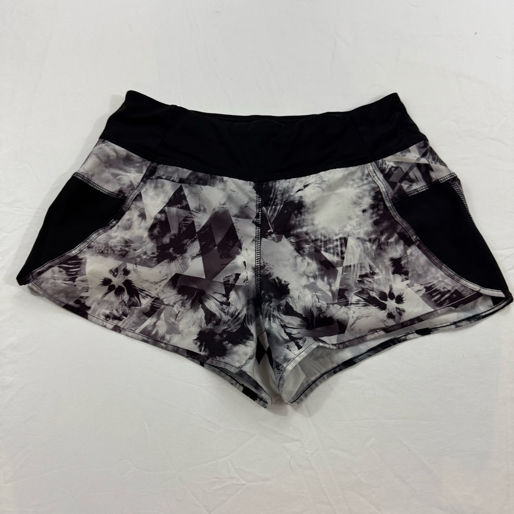 257. RBX Black and‎ Gray Athletic Shorts with Abstract Pattern (M)
